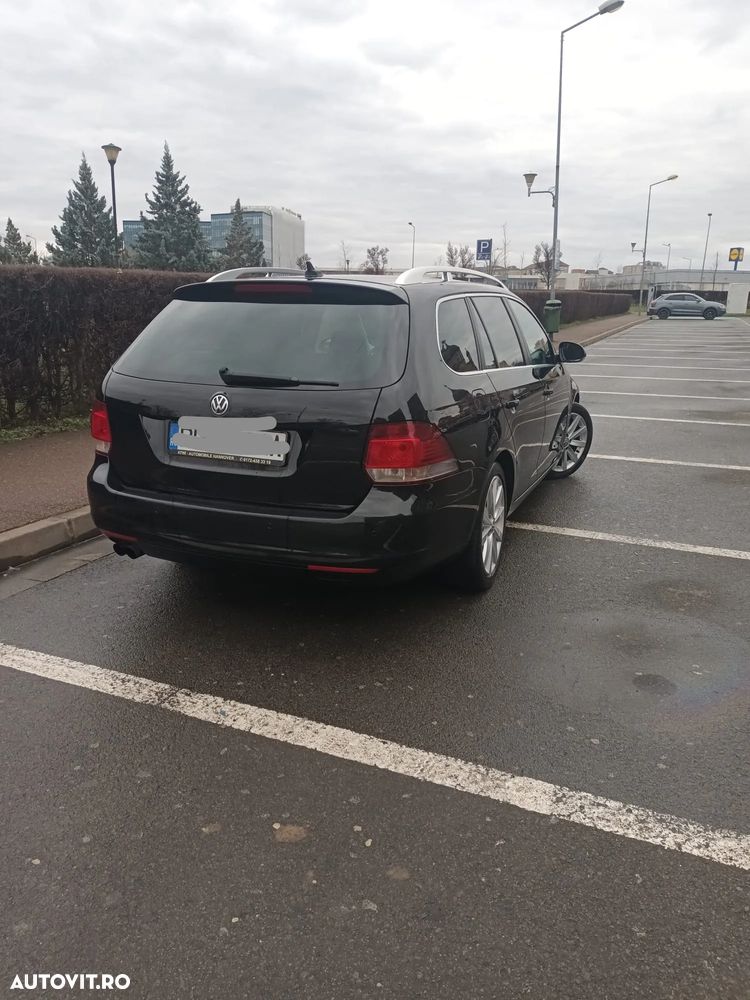 Volkswagen Golf - 6