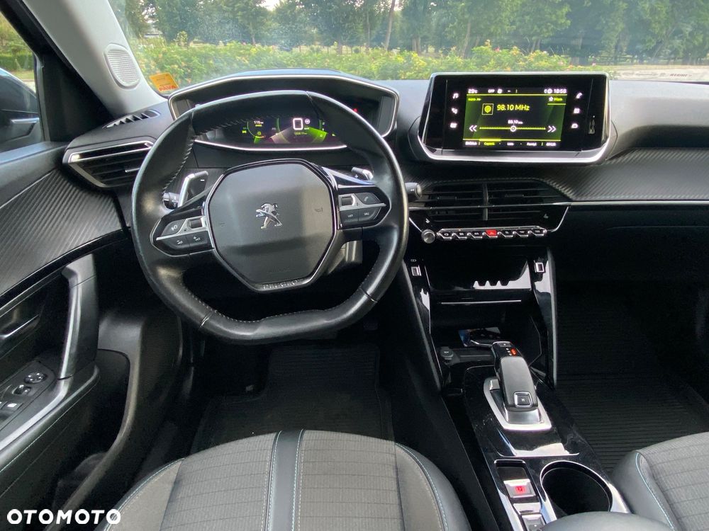 Peugeot 2008 1.5 BlueHDi Allure S&S EAT8 - 31
