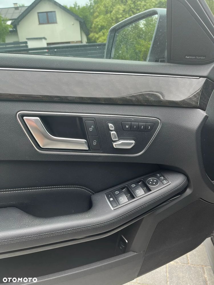 Mercedes-Benz Klasa E 350 4Matic 7G-TRONIC - 17