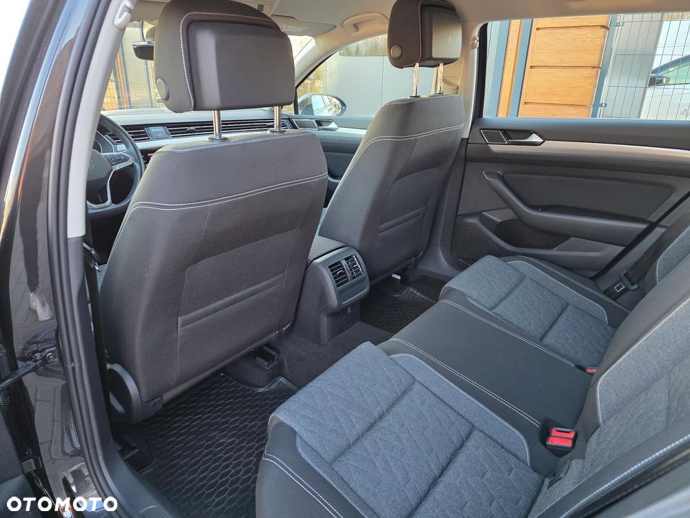 Volkswagen Passat 2.0 TSI Business DSG - 18