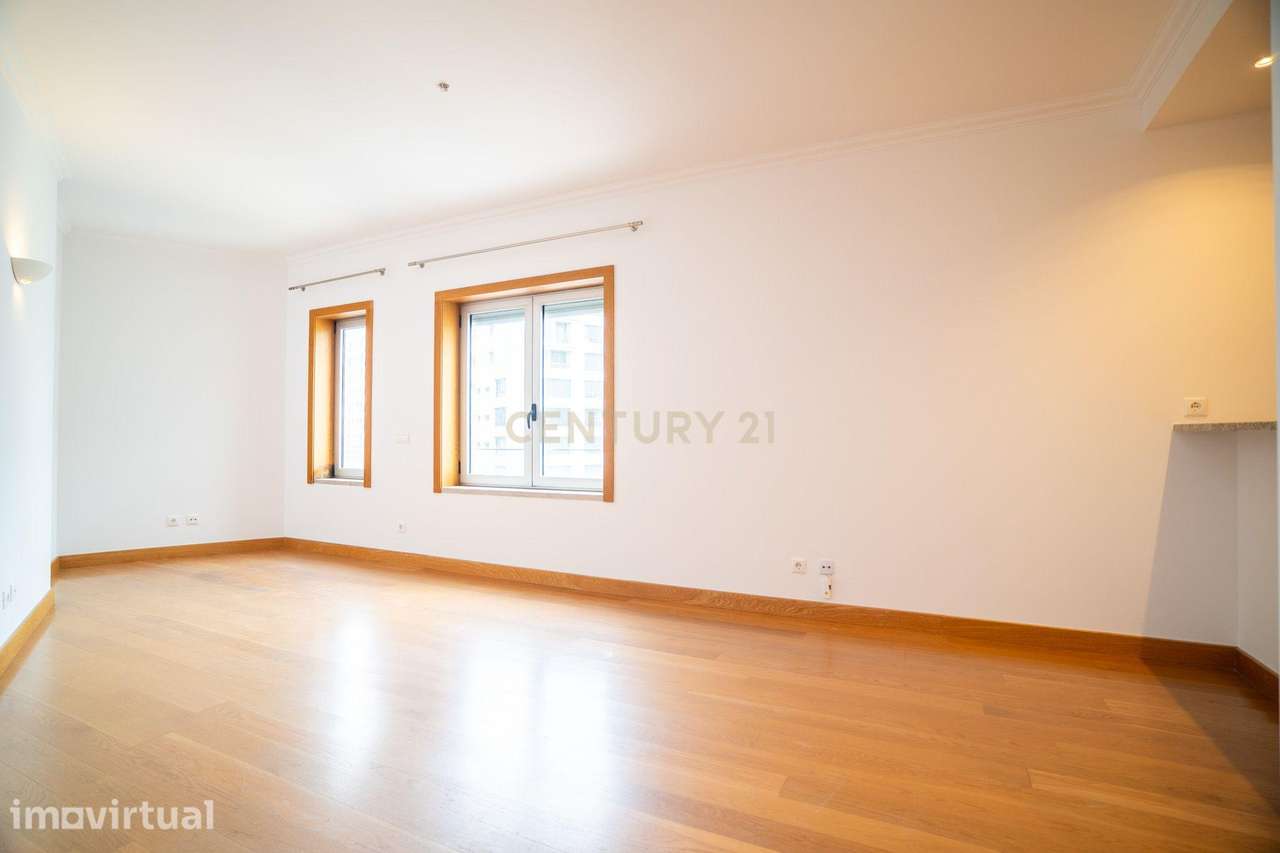 Apartamento T1 no Edifício ECRA com Lugar de Estacionamento - Grande imagem: 5/26
