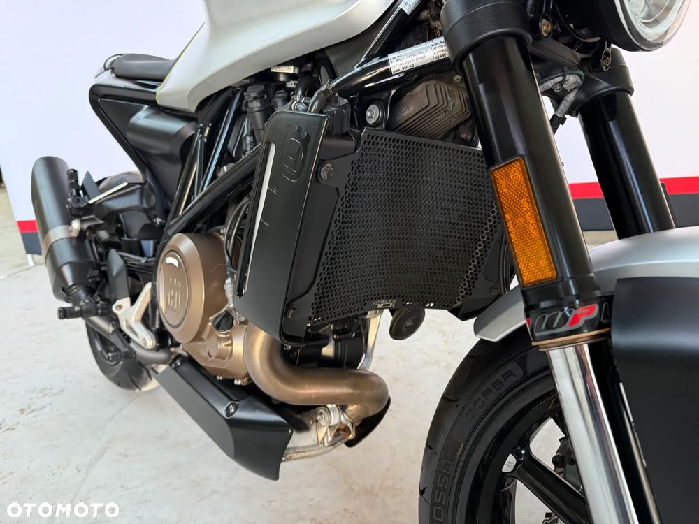 Husqvarna Vitpilen - 21