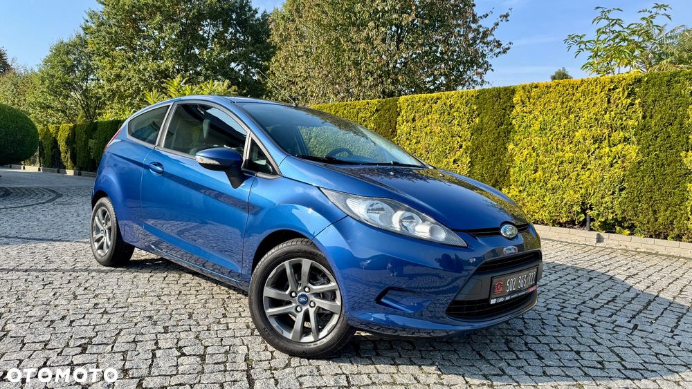 Ford Fiesta 2010 photo 2