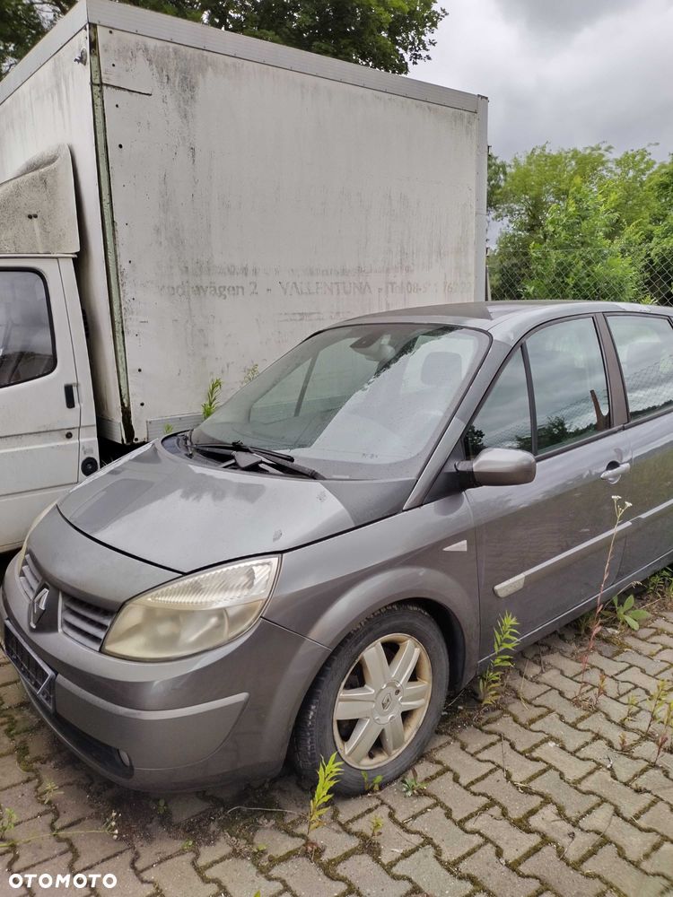 Renault Scenic - 1