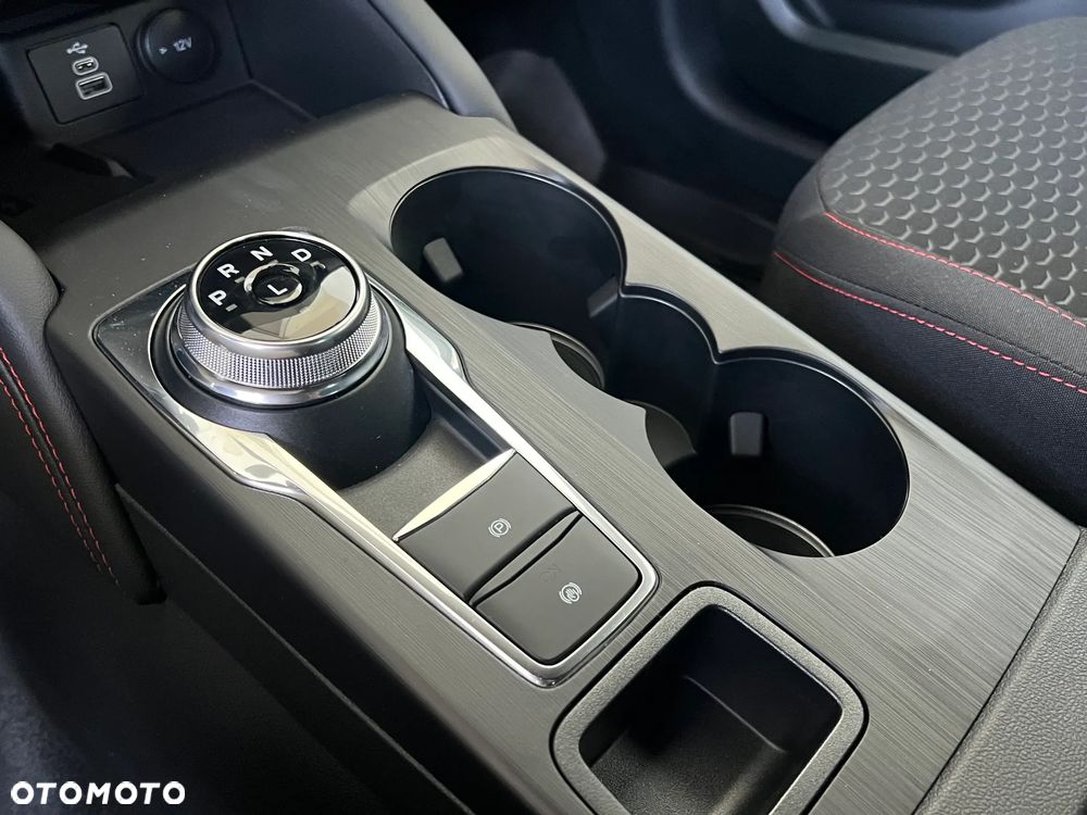 Ford Kuga - 13