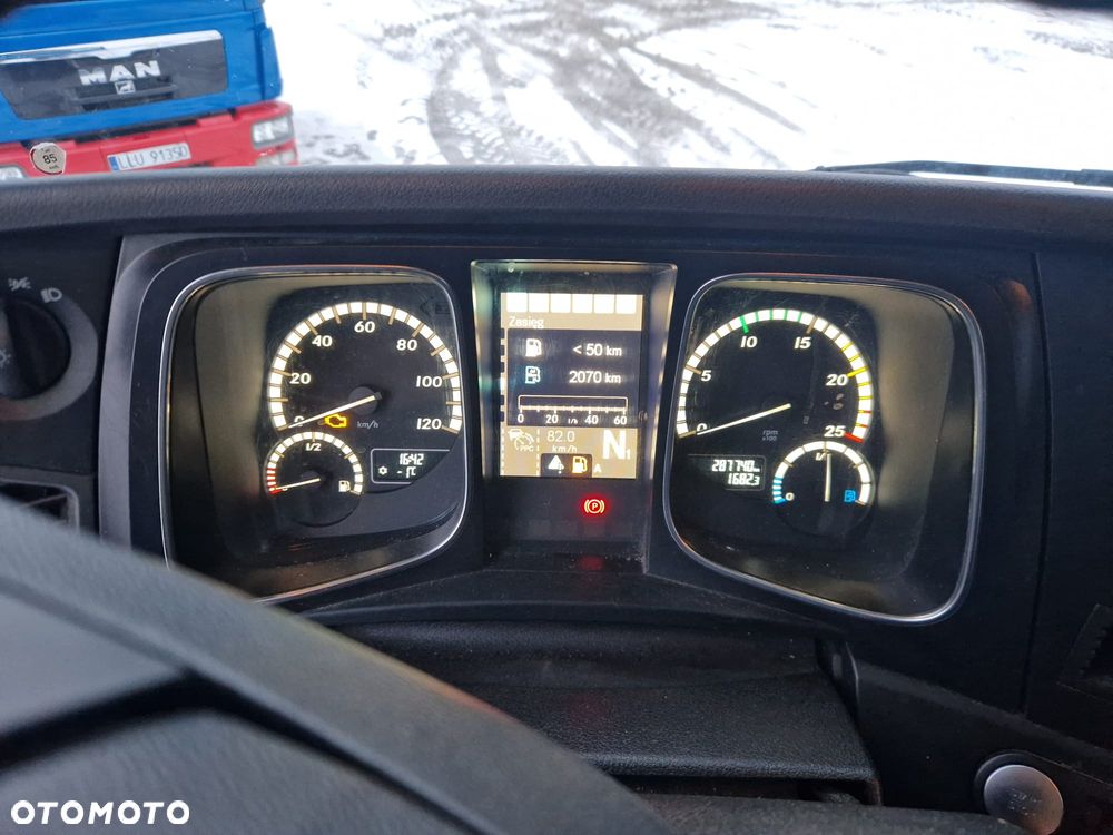 Mercedes-Benz Actros - 11