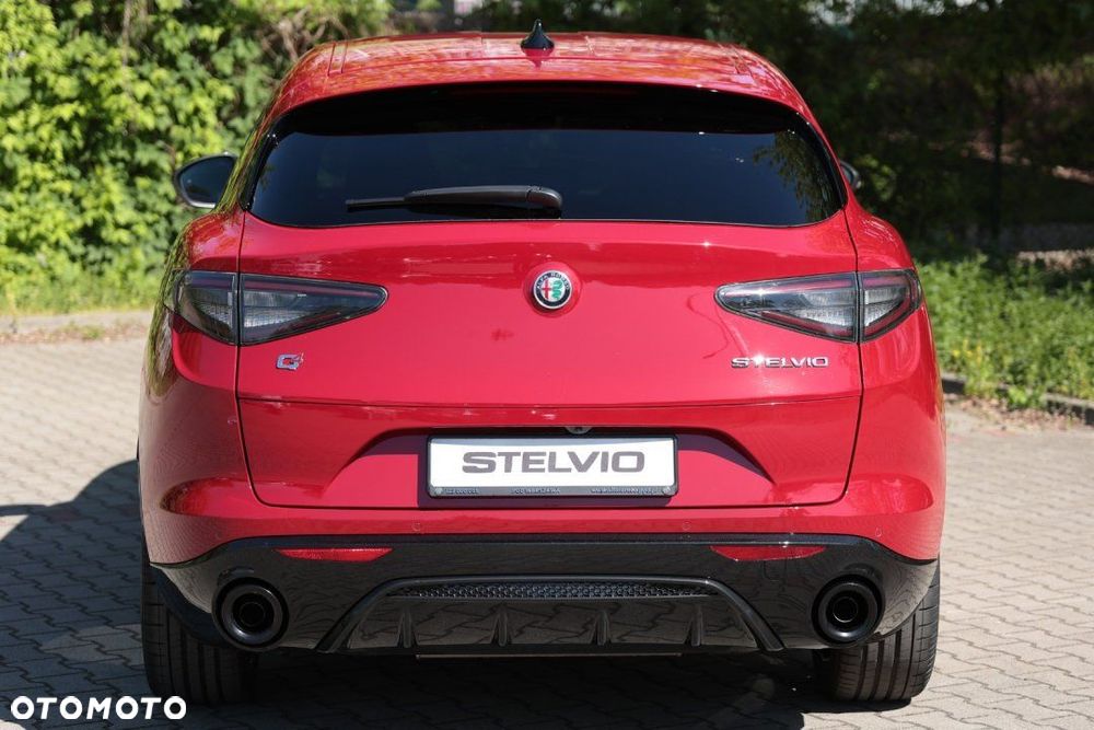 Alfa Romeo Stelvio - 7