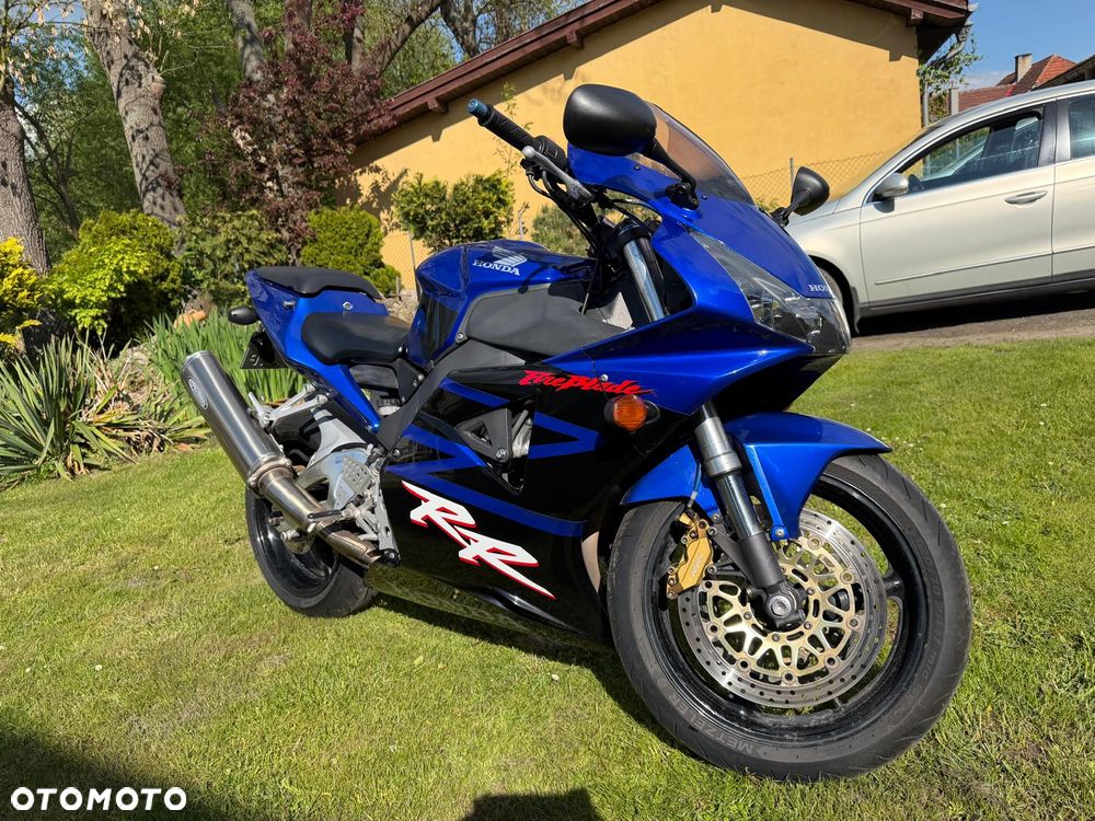 Honda CBR - 9