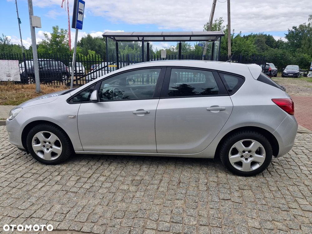 Opel Astra - 4