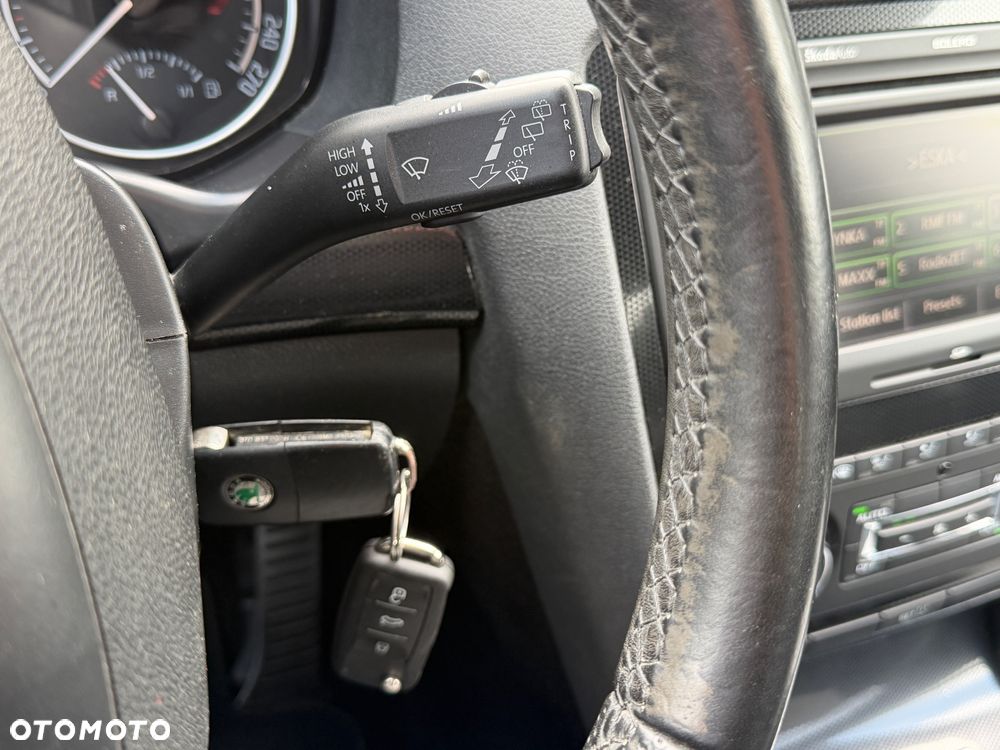 Skoda Octavia 2.0 TSI RS - 34