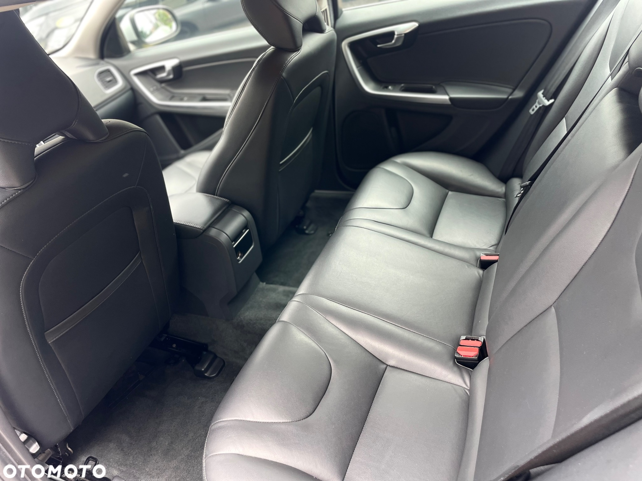 Volvo V60 D3 Geartronic Momentum - 12