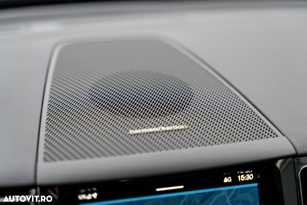 Volvo XC 60 B4 D Plus Dark - 21