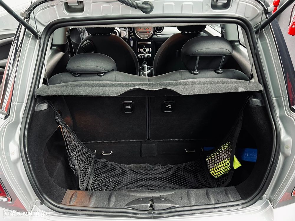 MINI 3 Portas Cooper D - 10