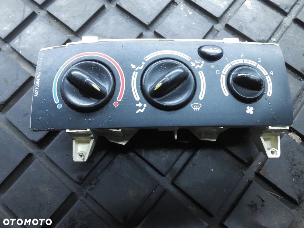 RENAULT MEGANE I PANEL STEROWNIA NAWIEWEM 655738N - 1