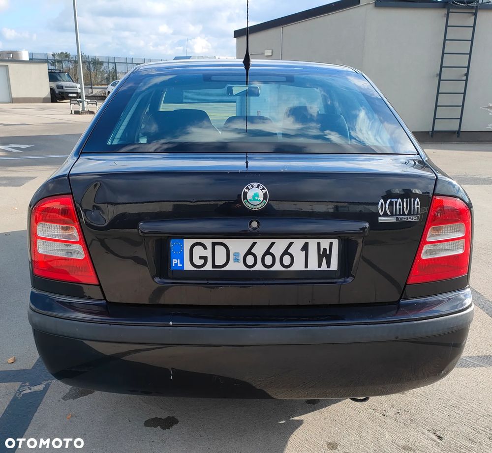 Skoda Octavia 1.6 Tour - 6