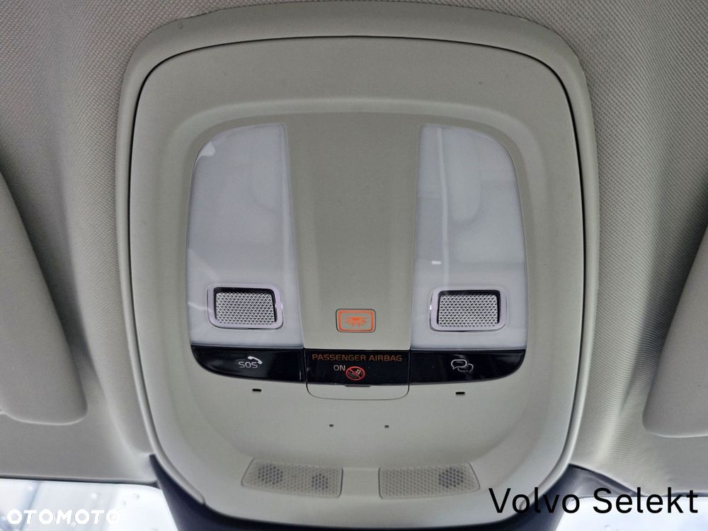 Volvo V60 Cross Country - 34