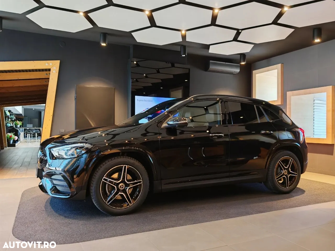 Mercedes-Benz GLA 200 d 4MATIC Aut. - 9