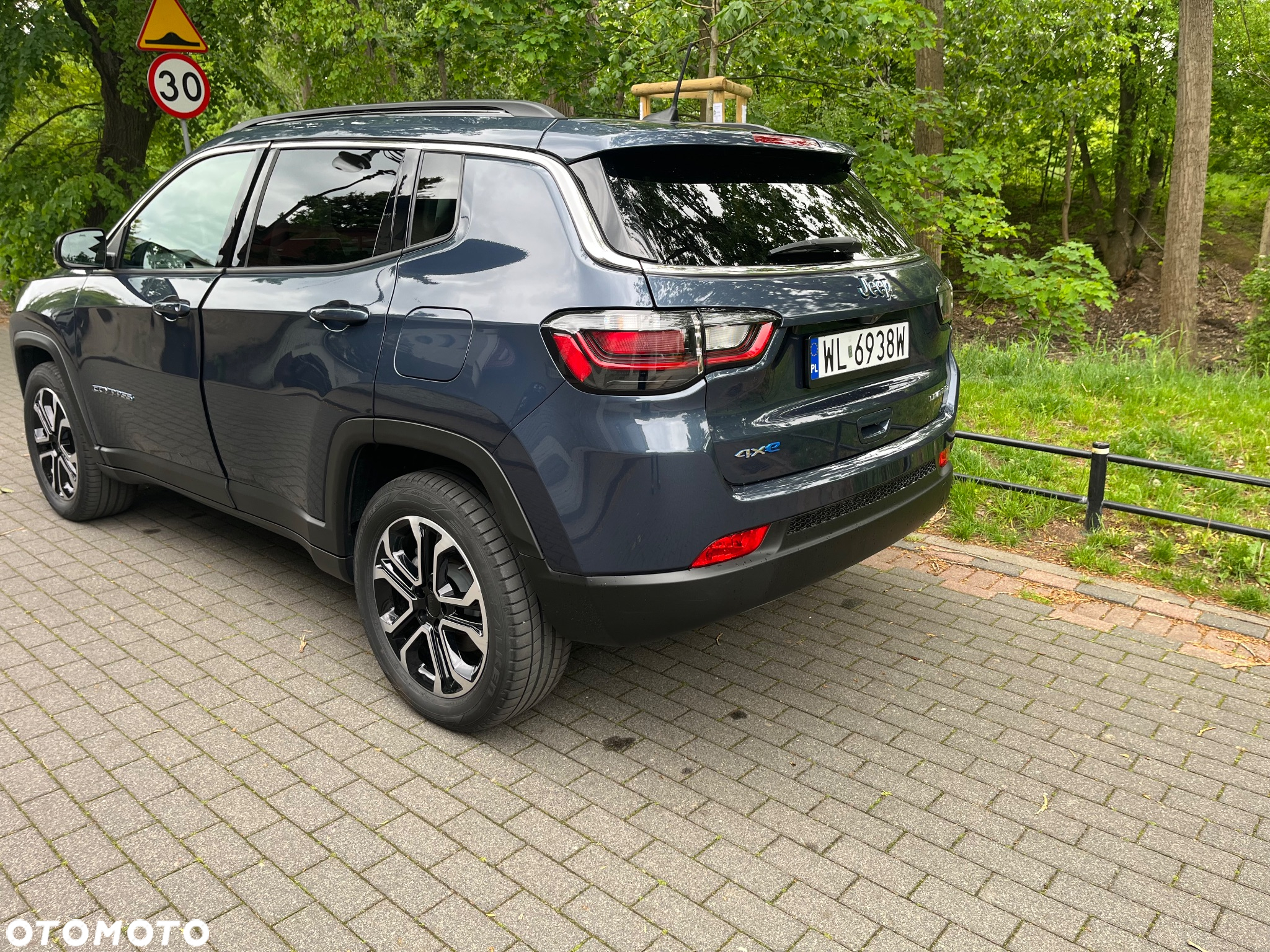 Jeep Compass 1.3 T4 4xe PLUG-IN HYBRID Automatik Limited - 4