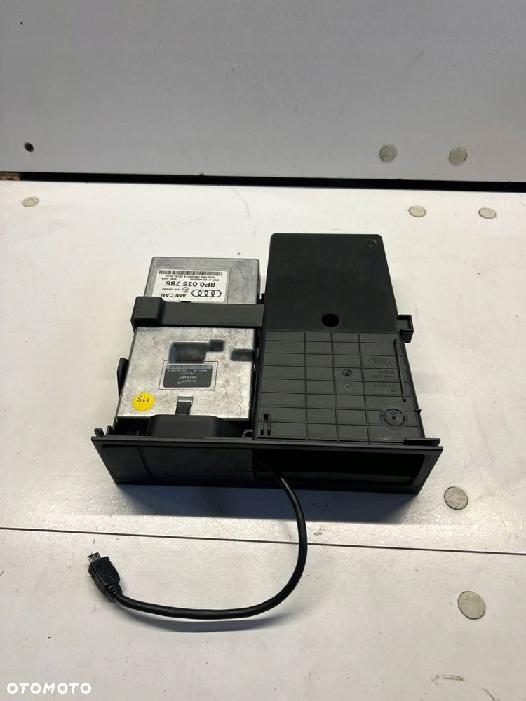 8P0 035 785 Zmieniarka płyt CD/DVD Audi TT TTS Mk2 2014 - 1