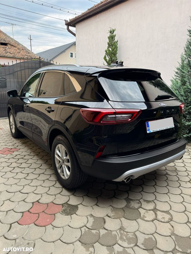 Ford Kuga 1.5 EcoBoost A8 FWD Titanium - 3