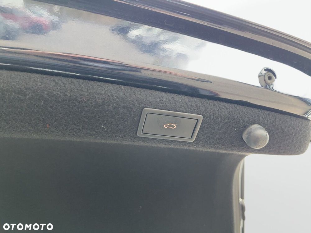 Skoda Superb 2.0 TDI SCR 4x4 L&K DSG - 11