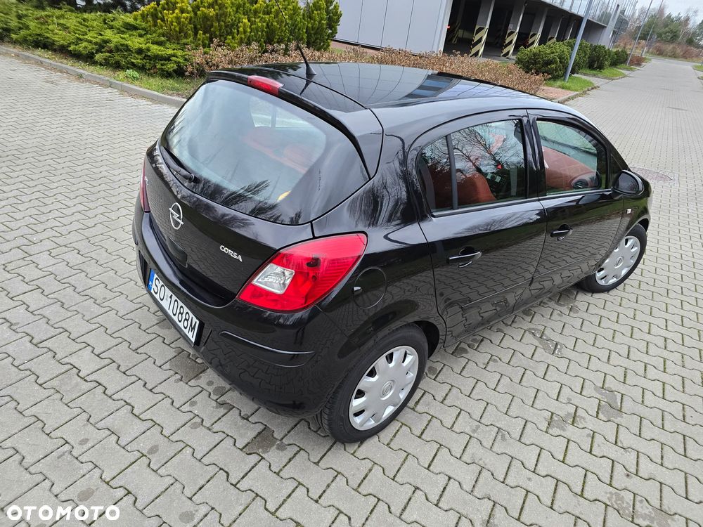 Opel Corsa 1.2 16V Cosmo - 21
