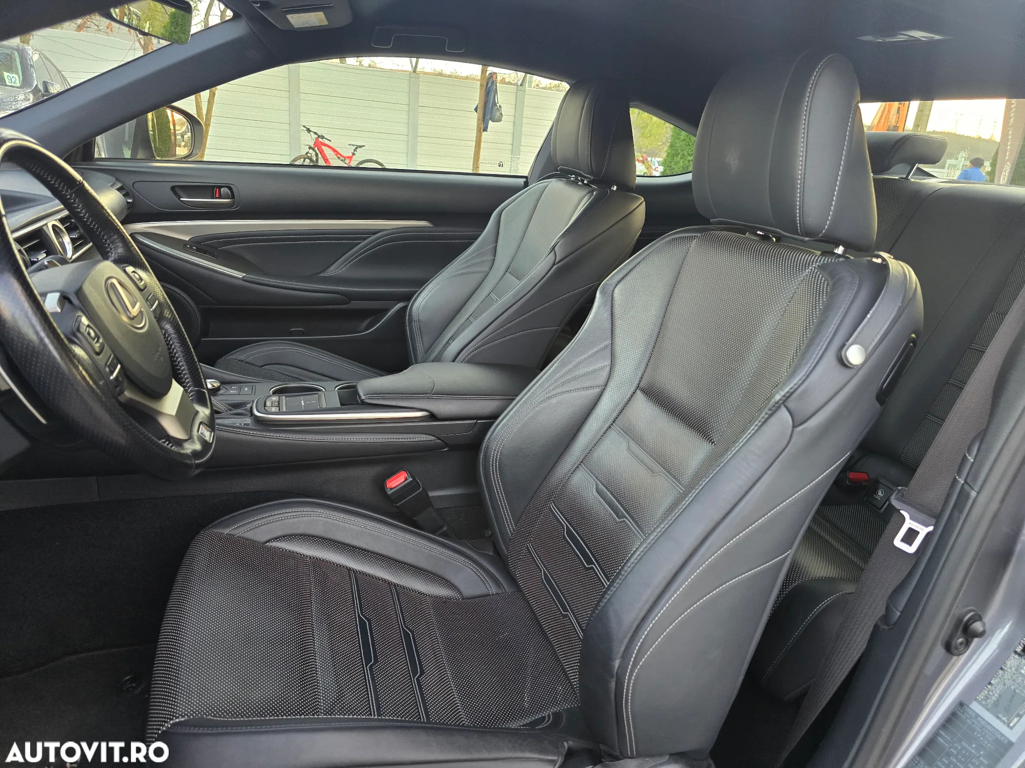 Lexus Seria RC 300h F SPORT - 10