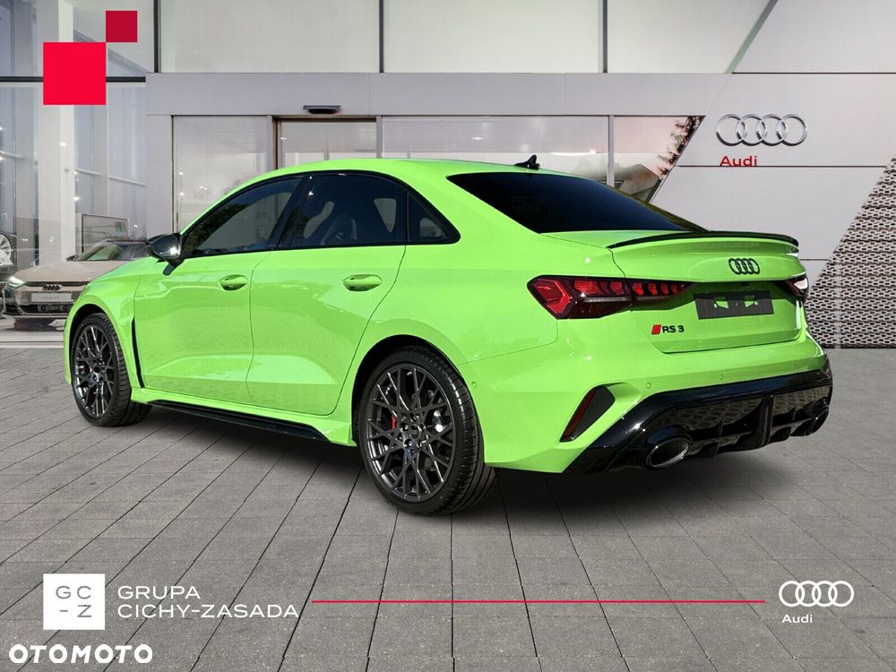 Audi RS3 Limousine - 3