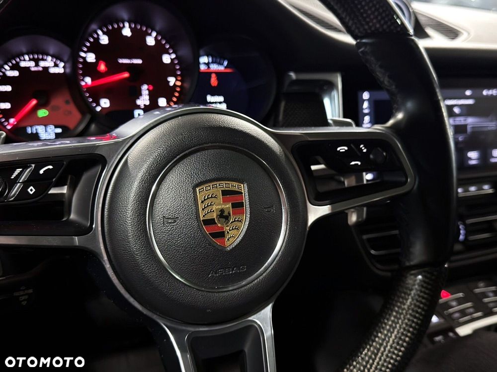 Porsche Macan - 17