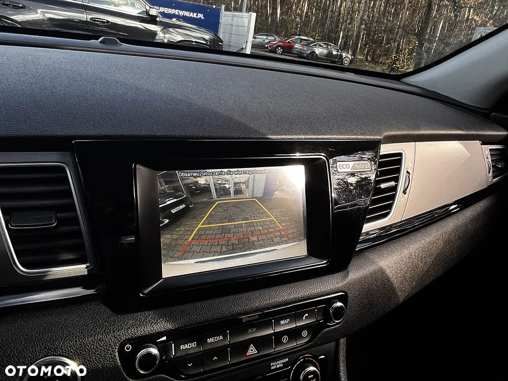 Kia Niro 1.6 GDI Hybrid L - 18