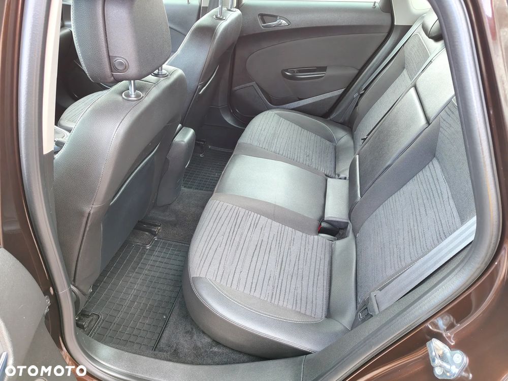 Opel Astra 1.4 T Executive EU6 - 18