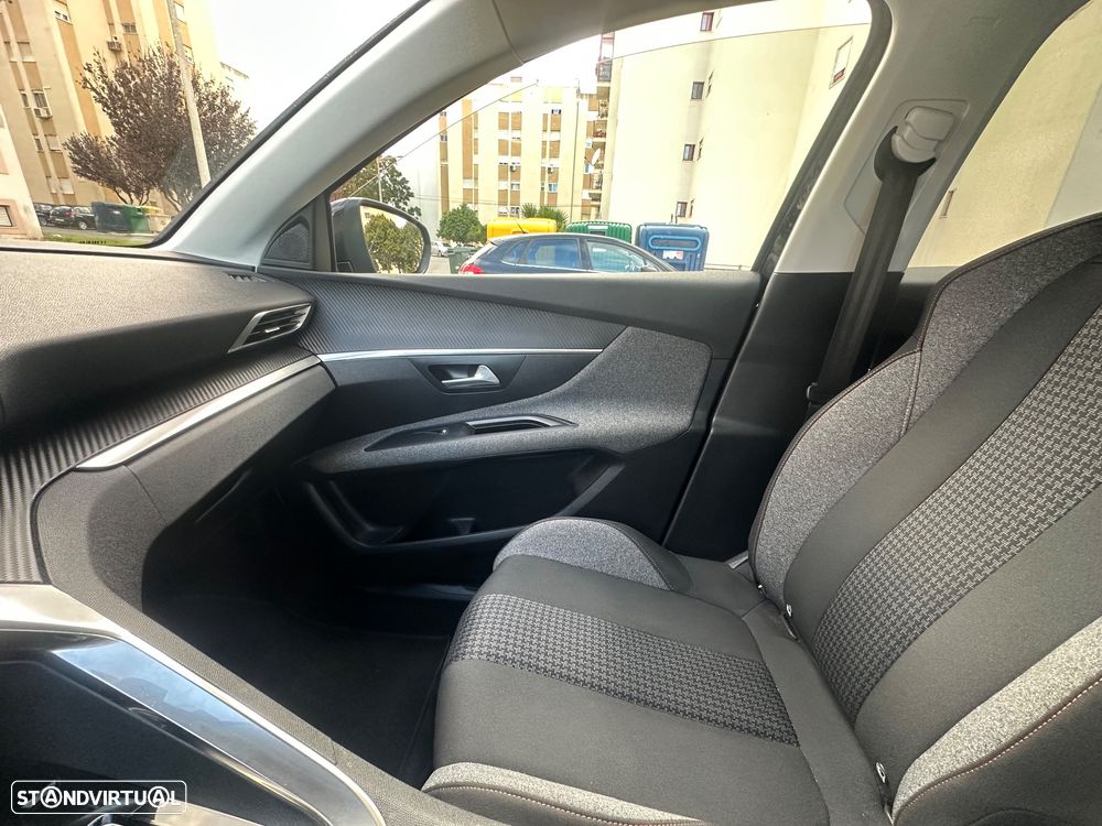 Peugeot 3008 BlueHDi 130 Stop & Start EAT8 Allure Pack - 18