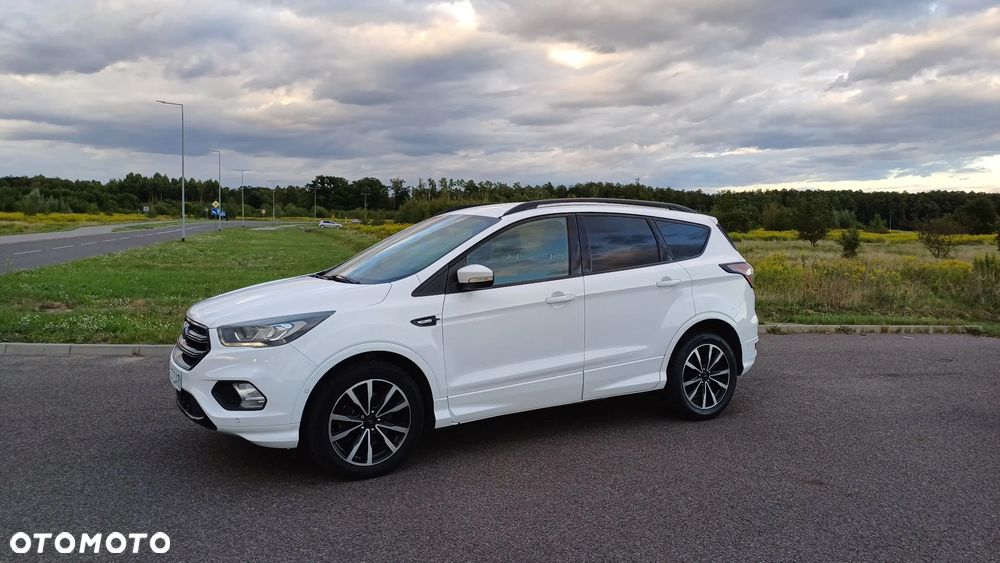 Ford Kuga 1.5 TDCi 2x4 ST-Line - 16