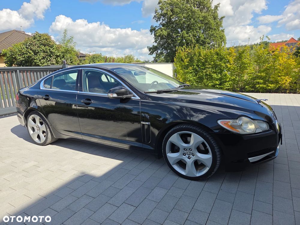 Jaguar XF 4.2 Super V8 - 5
