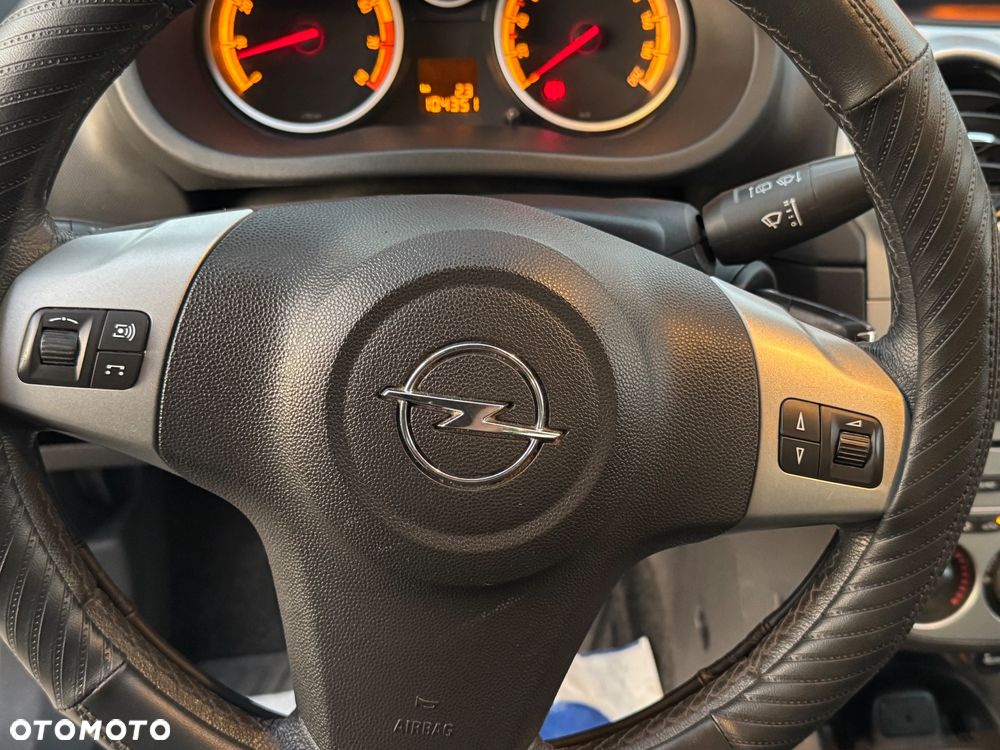 Opel Corsa 1.4 16V 150 Jahre - 16