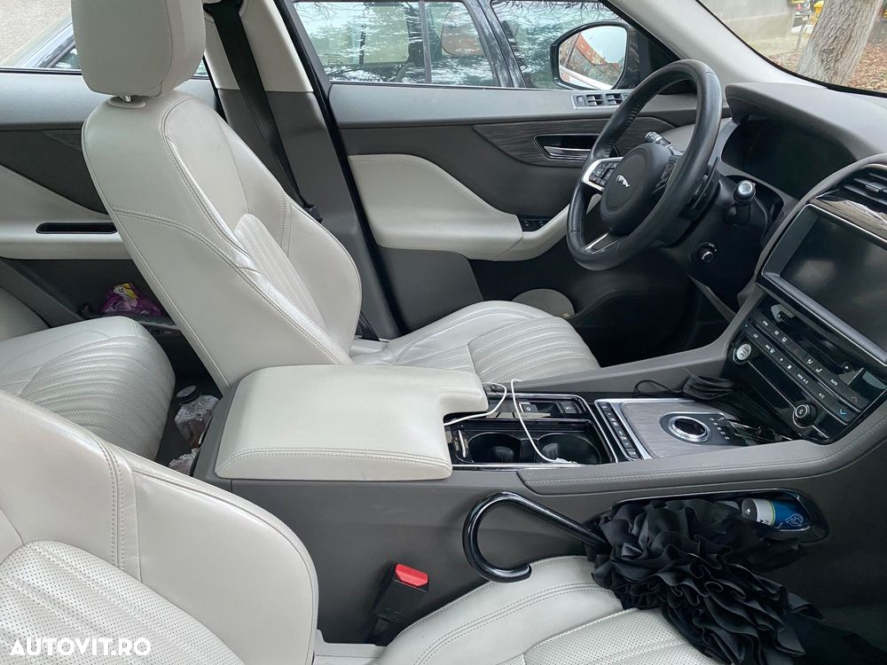 Jaguar F-Pace 35t AWD Portfolio - 7