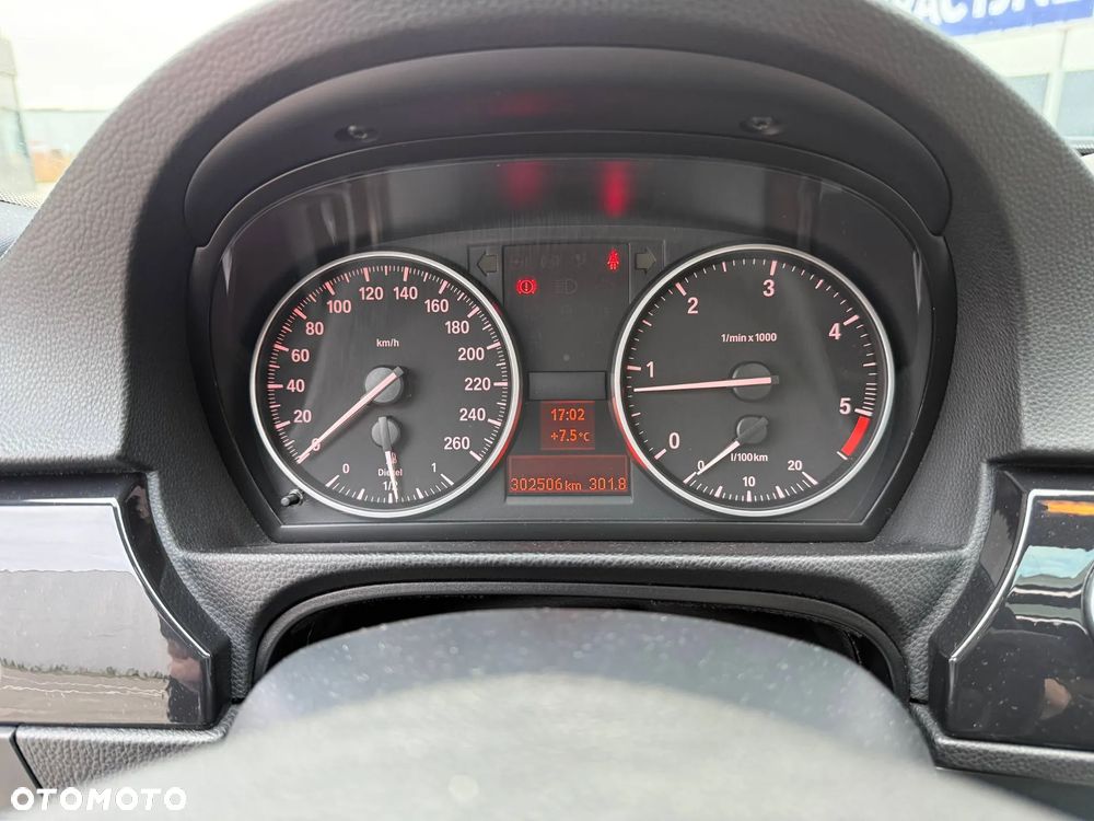 BMW Seria 3 320d - 22