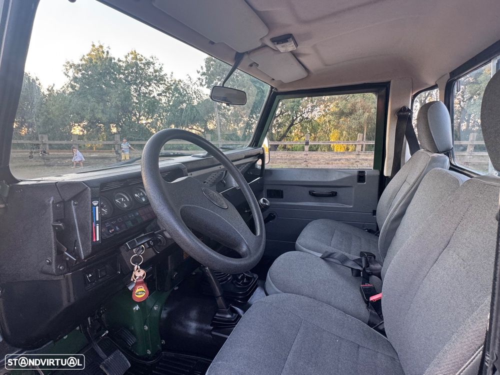 Land Rover Defender 90 2.5 TDi Metal Top - 12