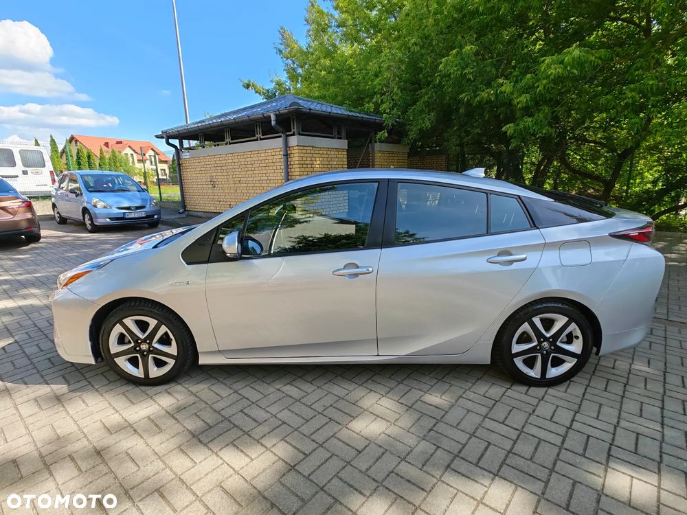 Toyota Prius 1.8 Hybrid Prestige - 2
