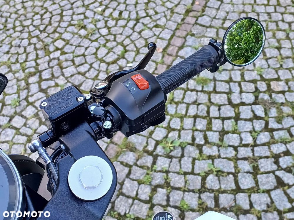 Husqvarna Vitpilen - 17