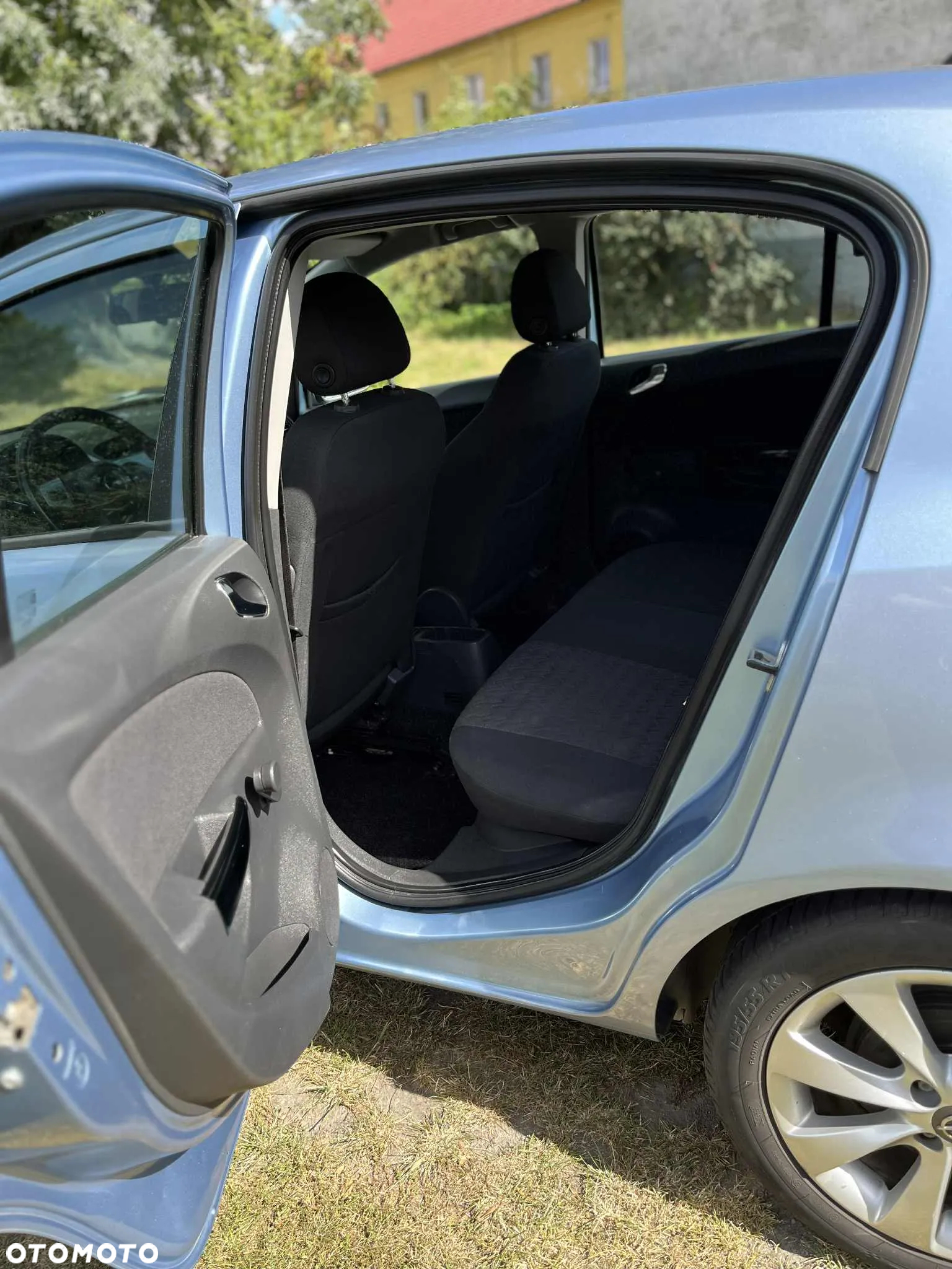 Opel Corsa 1.4 16V Active - 10