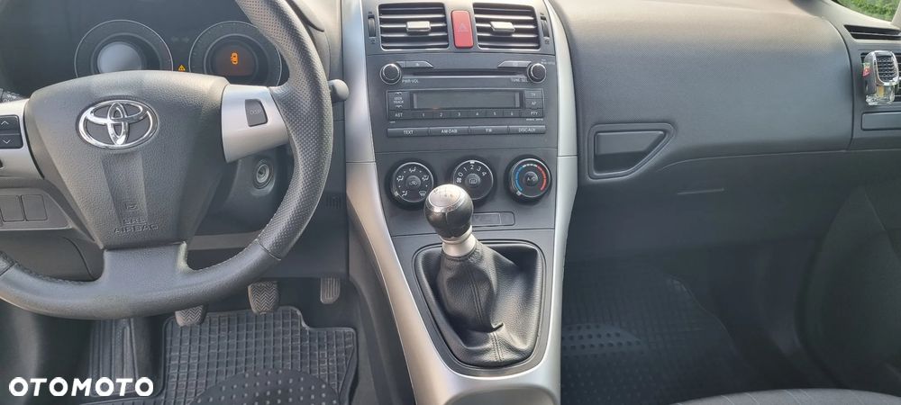 Toyota Auris - 4