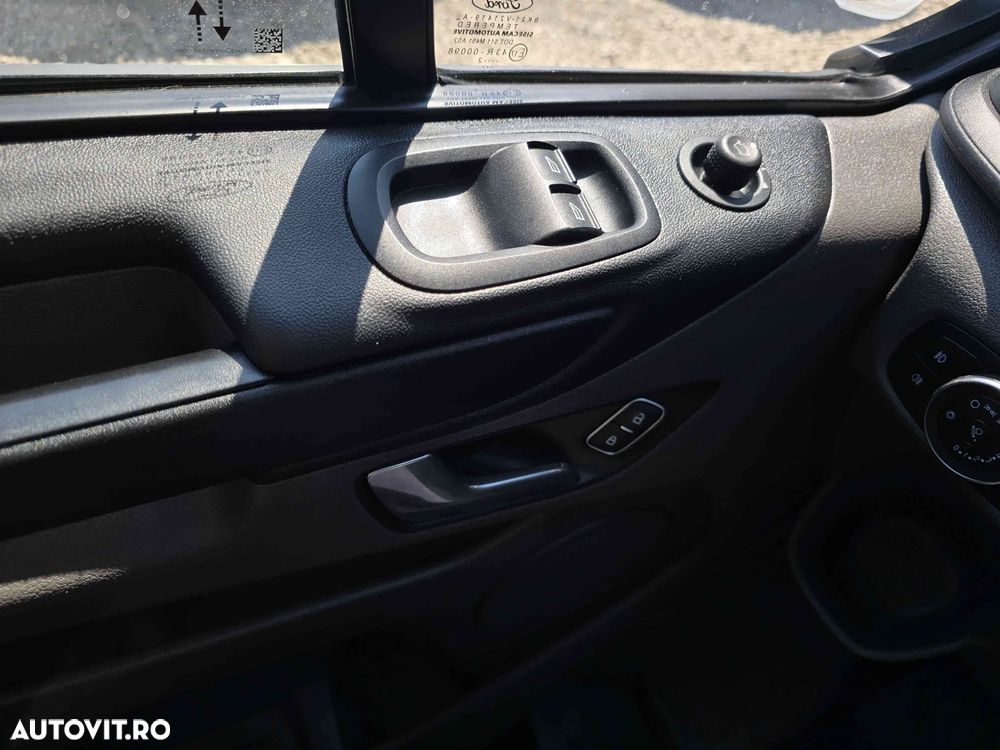 Ford Transit Custom - 13