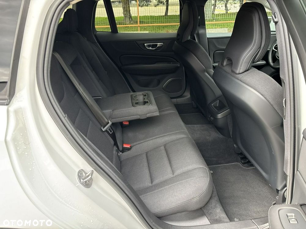 Volvo V60 Cross Country Pro B4 D AWD - 17