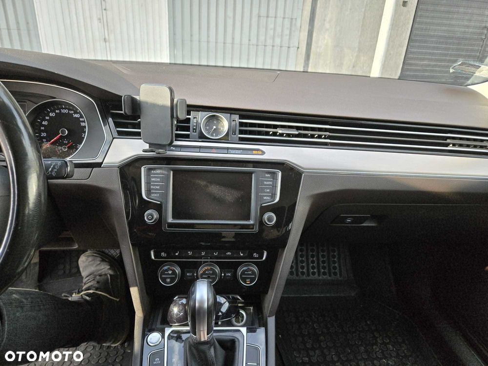 Volkswagen Passat - 7