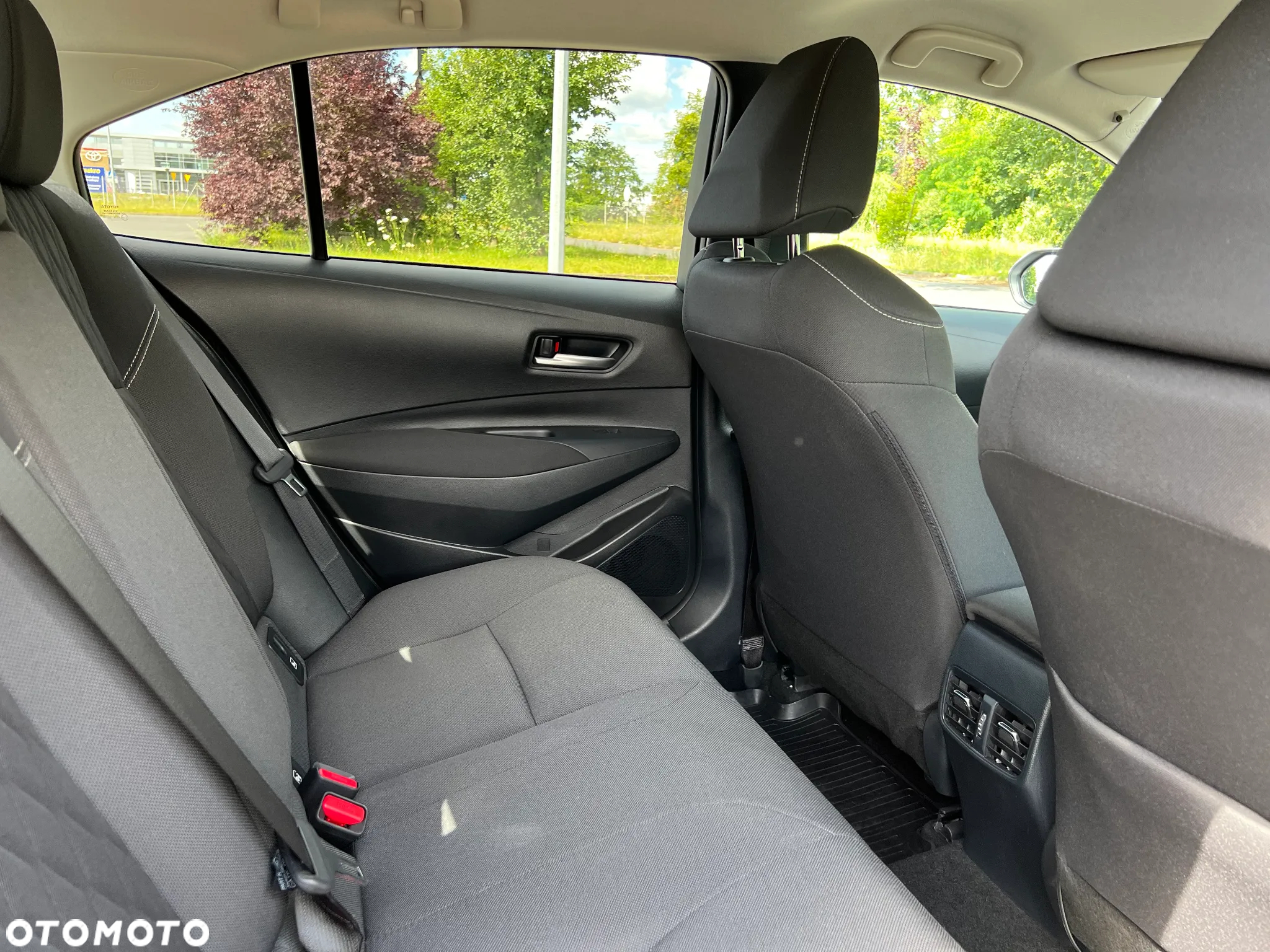 Toyota Corolla 1.8 Hybrid Comfort - 20