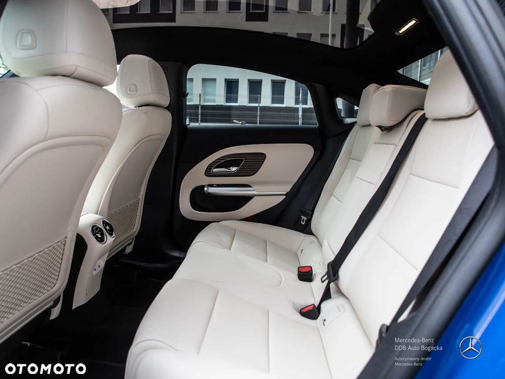 Mercedes-Benz CLA 220 mHEV 4-Matic 8G-DCT - 11