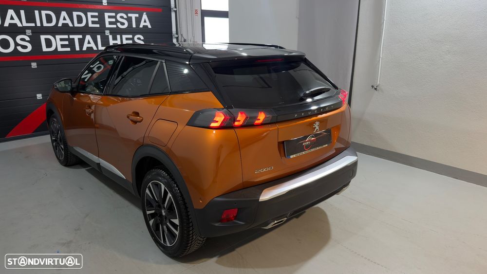Peugeot 2008 PureTech 155 EAT8 GT - 10