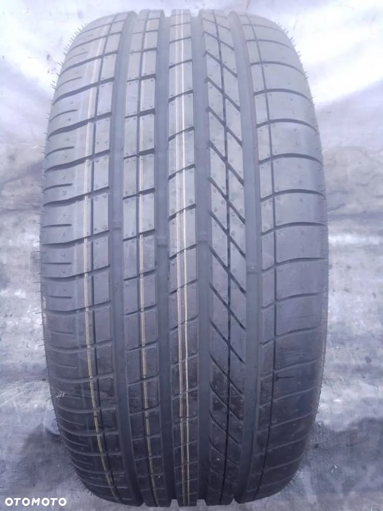 Goodyear EfficientGrip 245/45 R18 96Y 2024 - 1