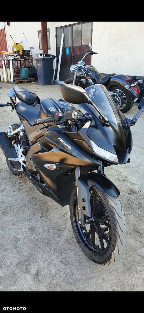 Yamaha YZF - 3